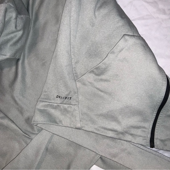 Nike Men's Dri-Fit Full-Zip Training Hoodie size medium - Picture 6 of 6